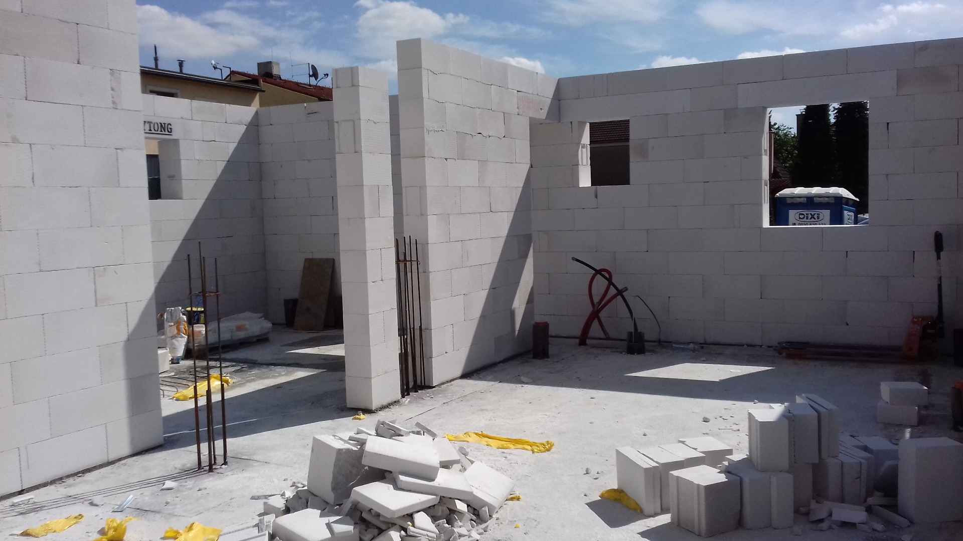 Murovanie obvodových stien z tvárnic Ytong 375mm, okres Pezinok.